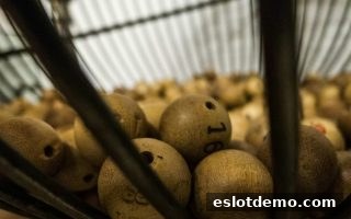 电子游艺试玩：幸运飞艇核心玩法与高效策略，迈向快乐十分新境界