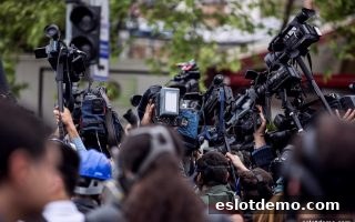 电子游艺试玩：体育直播互动生态全面升级，从足球直播到华体会体育的沉浸式体验