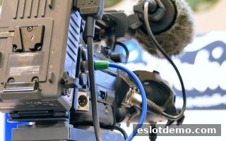 电子游艺试玩：百家乐平台足球赛事安排一键查询与观赛全攻略